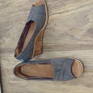 TOMS WEDGE SANDALS WOMEN'S US 9
